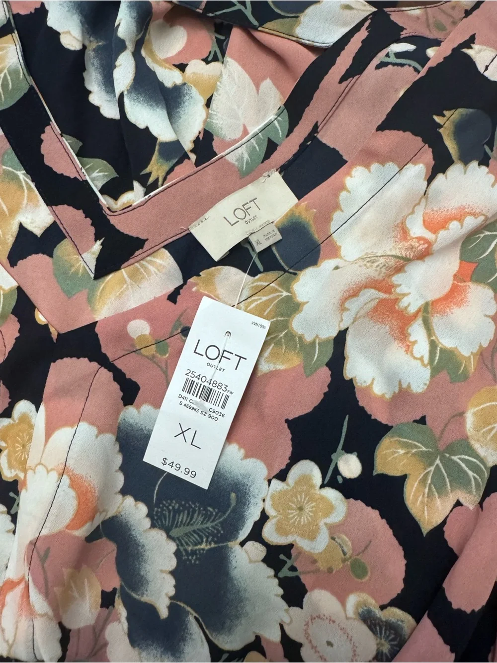 LOFT Pink Floral V-Neck Blouse with Navy & Cream Accents XL NWT - Picture 5 of 6